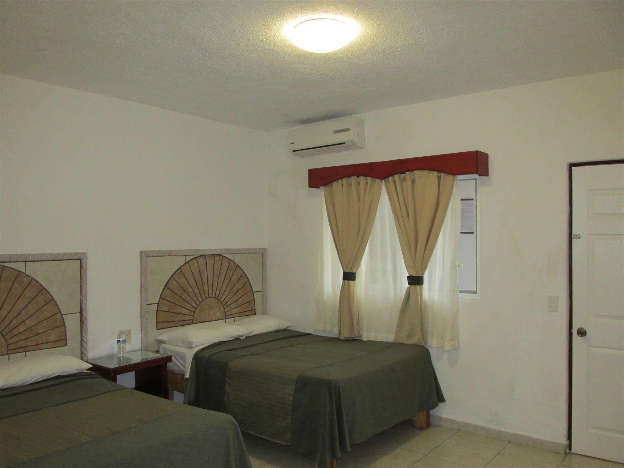 Hotel Albatros Palace Manzanillo Exteriér fotografie