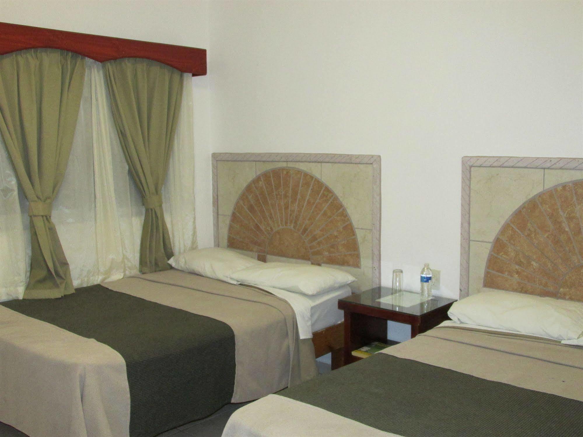 Hotel Albatros Palace Manzanillo Exteriér fotografie